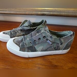 Sbicca Camo Sneakers NWT